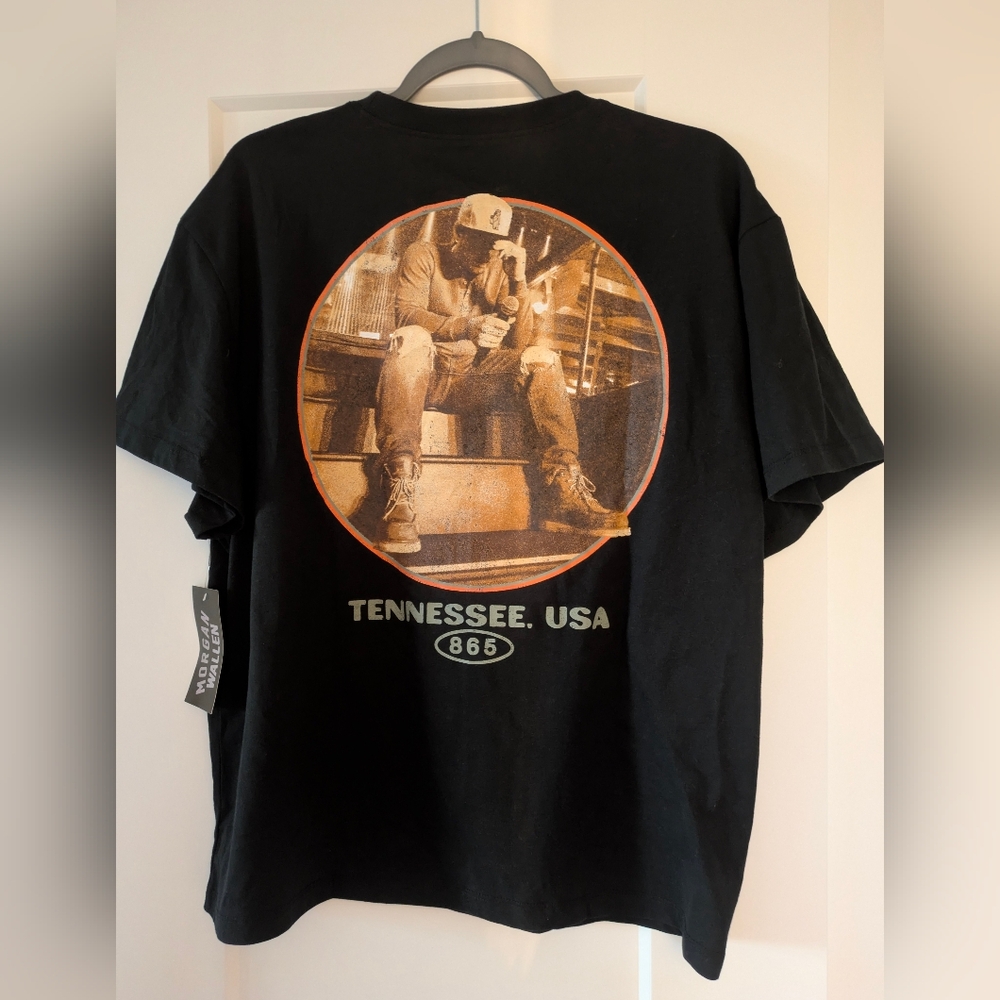 NWT Morgan Wallen Graphic T-Shirt In Women's Size M 🌙